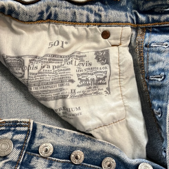 Levi’s Premium shorts - Picture 5 of 8